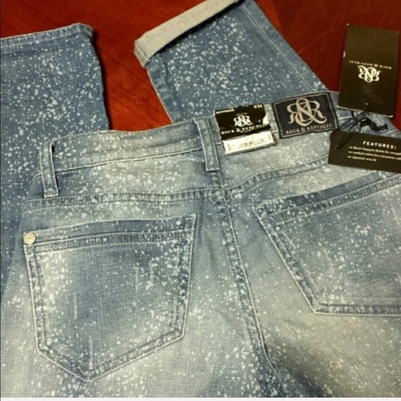 Rock & Republic Fun Boyfriend Jeans - Picture 5 of 12